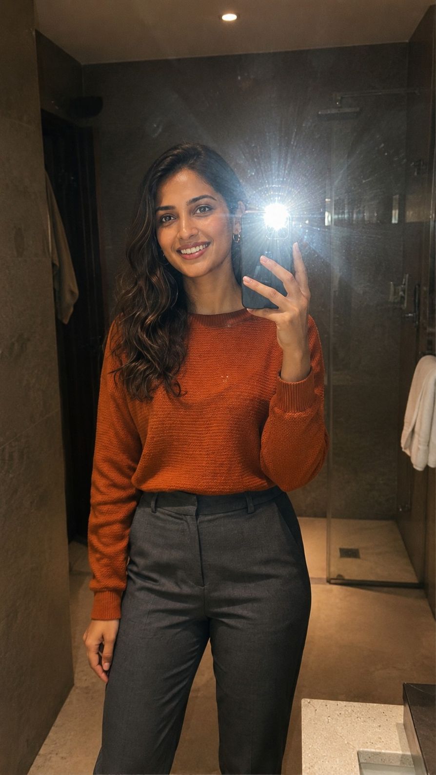 Mirror Selfie Flash Style